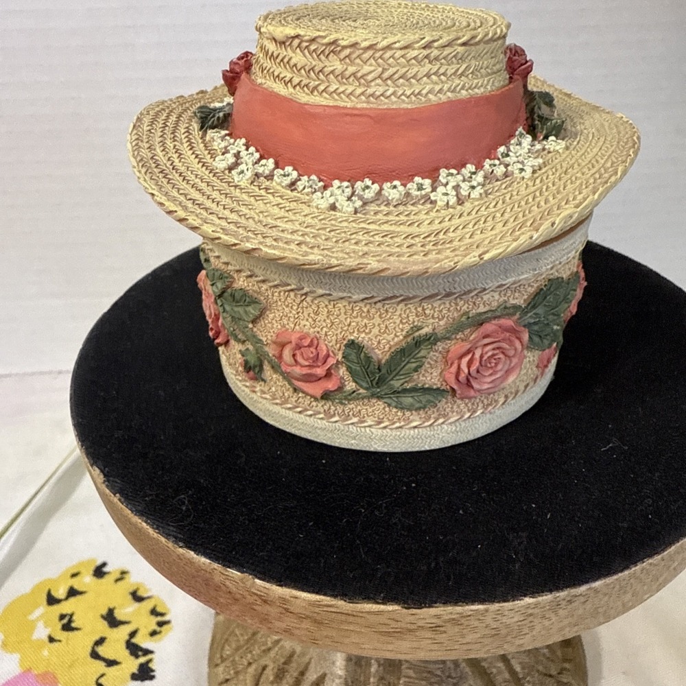 Handpainted Resin Or Clay Round Trinket Box with Roses and Ribbons Rode Inside - Picture 5 of 9